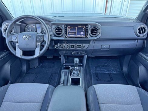 Used 2020 Toyota Tacoma TRD Sport image 11