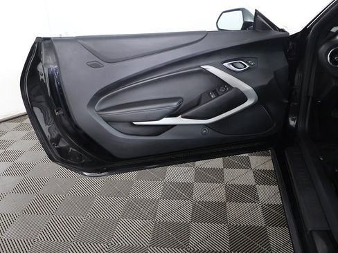 Used 2021 Chevrolet Camaro LT image 19