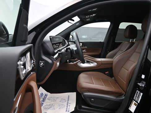 Used 2025 Mercedes-Benz GLE 350 4MATIC image 11