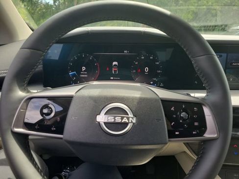 Certified 2025 Nissan Murano SV AWD/4WD image 18