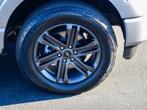 Used 2021 Ford F150 Lariat image 9