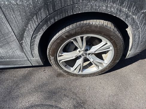 Used 2019 Audi Q8 Premium Plus image 12