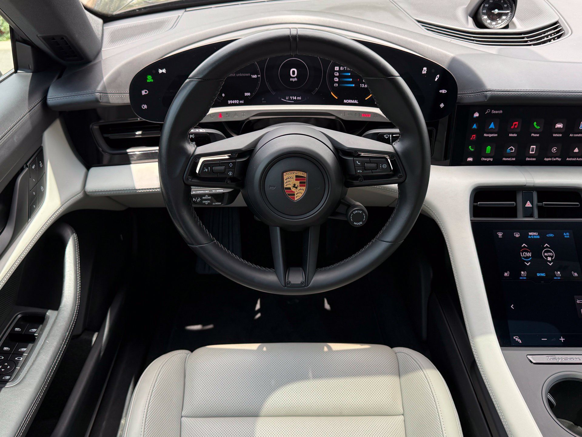 Certified 2023 Porsche Taycan 4S w/ Premium Package AWD/4WD image 15