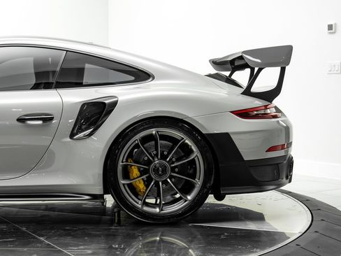 Used 2019 Porsche 911 GT2 RS RWD image 14