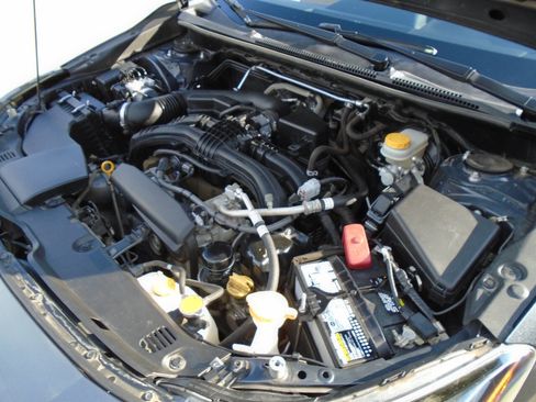 Used 2018 Subaru Crosstrek 2.0i Premium w/ Moonroof Package image 19