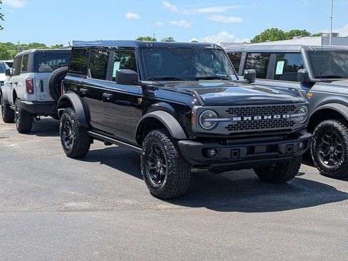 New 2026 Ford Bronco Badlands AWD/4WD image 3