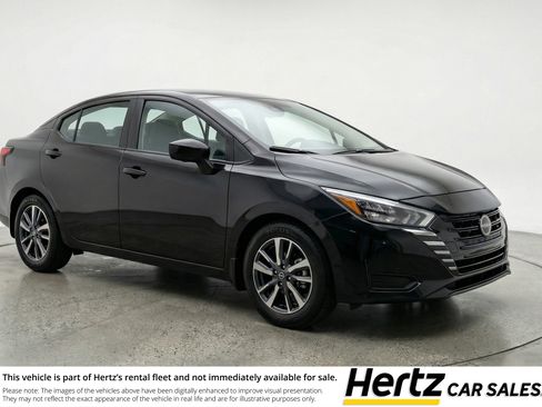 Used 2025 Nissan Versa SV image 1