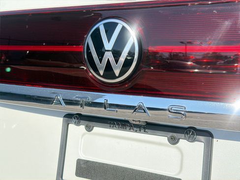 New 2026 Volkswagen Atlas SEL Premium R-Line AWD/4WD image 11