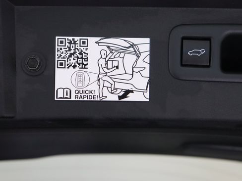 Used 2024 Toyota Highlander Limited image 35