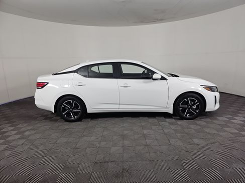 Used 2025 Nissan Sentra SV w/ All-Weather Package FWD image 3