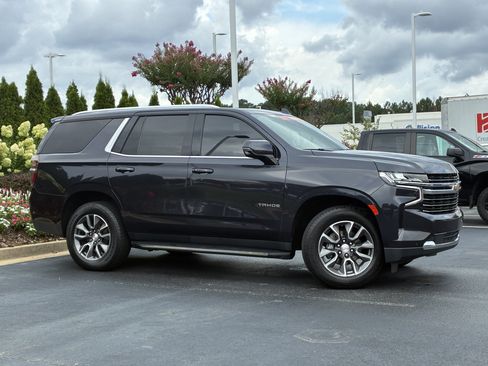 Used 2022 Chevrolet Tahoe LT w/ LT Signature Plus Package RWD image 3