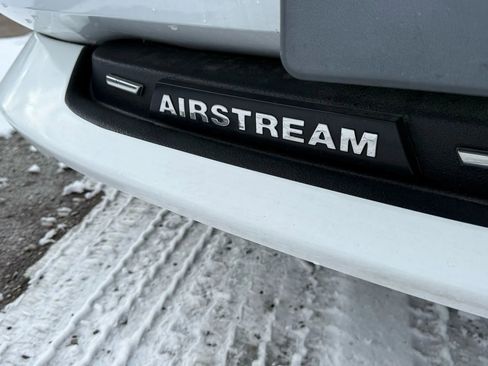 Used 2022 Mercedes-Benz Sprinter 3500 w/ Parking Package image 23