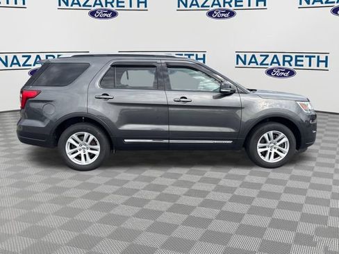 Used 2018 Ford Explorer XLT w/ Equipment Group 202A AWD/4WD image 8