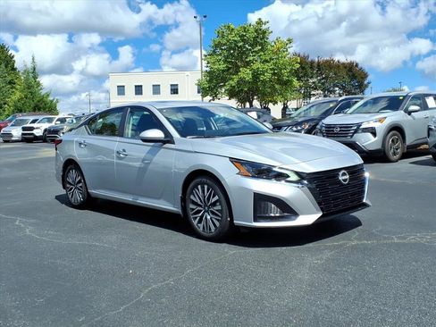 New 2025 Nissan Altima 2.5 SV w/ SV Premium Package image 1