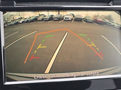 Used 2020 Nissan Rogue SV image 4