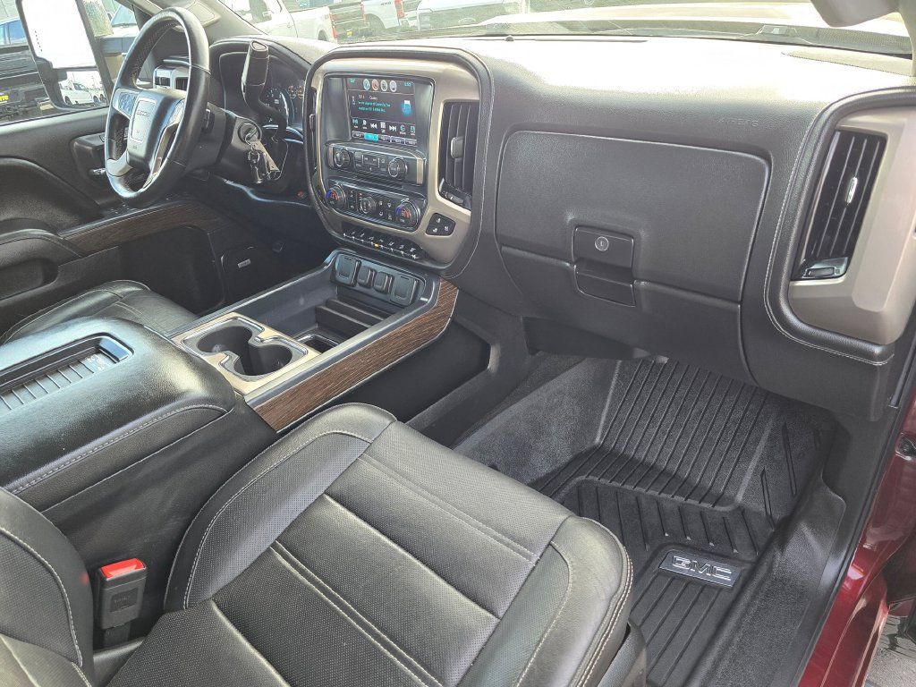 Used 2017 GMC Sierra 3500 Denali w/ Duramax Plus Package AWD/4WD image 15