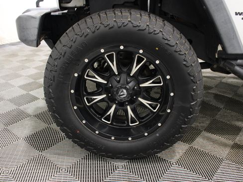Used 2016 Jeep Wrangler Unlimited Sport w/ Quick Order Package 24S AWD/4WD image 30