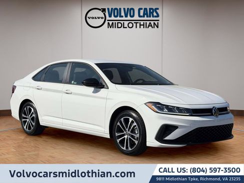 Used 2025 Volkswagen Jetta Sport FWD image 1