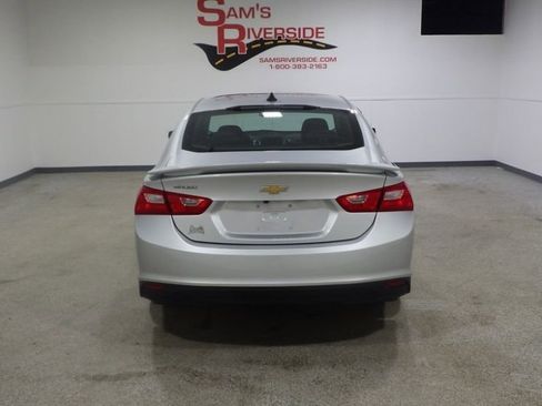 Used 2020 Chevrolet Malibu LS image 3
