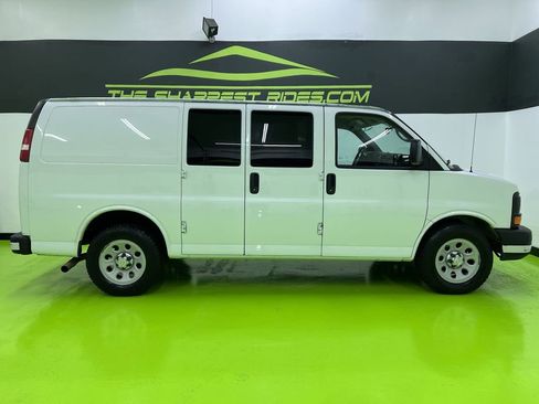 Used 2014 Chevrolet Express 1500 RWD image 10
