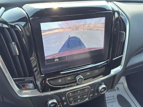 Used 2023 Chevrolet Traverse LT FWD image 31