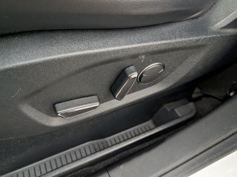 Used 2018 Ford Edge SEL w/ Equipment Group 201A image 21