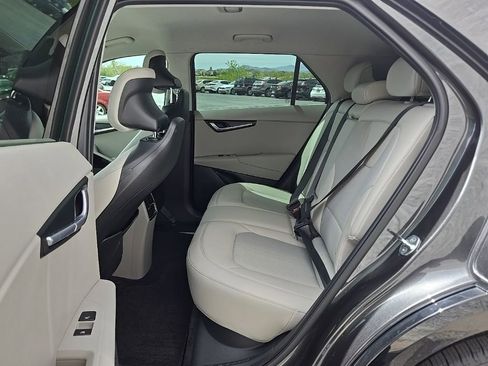 Used 2023 Kia Niro Wind w/ Wind Preserve Package FWD image 41