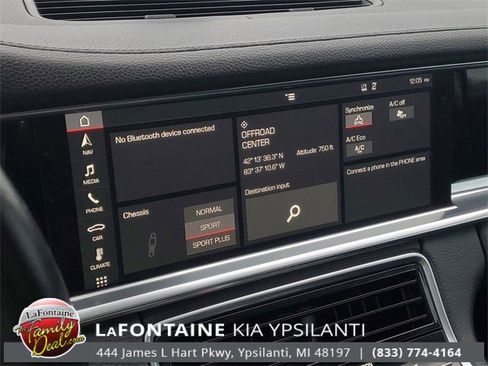 Used 2018 Porsche Panamera 4 image 25