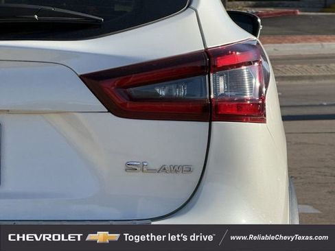 Used 2022 Nissan Rogue Sport SL image 8