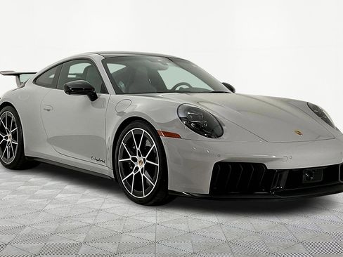 Used 2026 Porsche 911 Carrera GTS RWD image 3