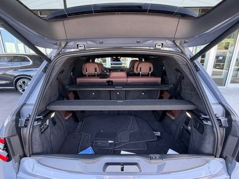 Used 2026 BMW X7 xDrive40i AWD/4WD image 33