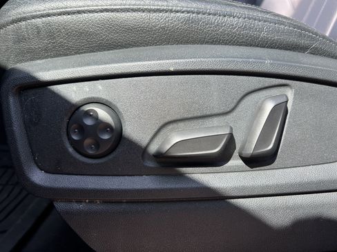 Used 2019 Audi Q5 2.0T Premium Plus w/ Premium Plus Package image 38