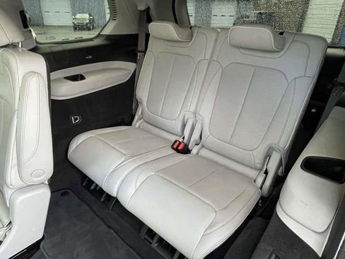 Used 2022 Jeep Grand Cherokee L Overland w/ Luxury Tech Group IV image 12