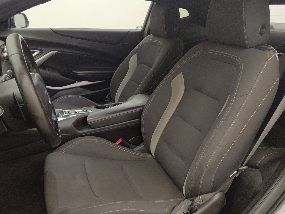 Used 2019 Chevrolet Camaro LT RWD image 17