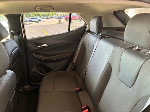 Used 2022 Buick Encore GX Preferred w/ Sport Touring Package FWD image 18