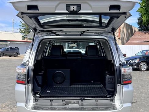 Used 2015 Toyota 4Runner SR5 Premium AWD/4WD image 19