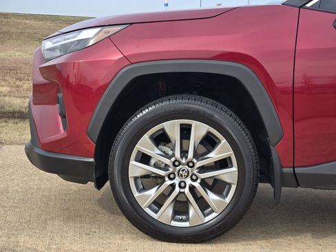 Used 2024 Toyota RAV4 XLE Premium image 13