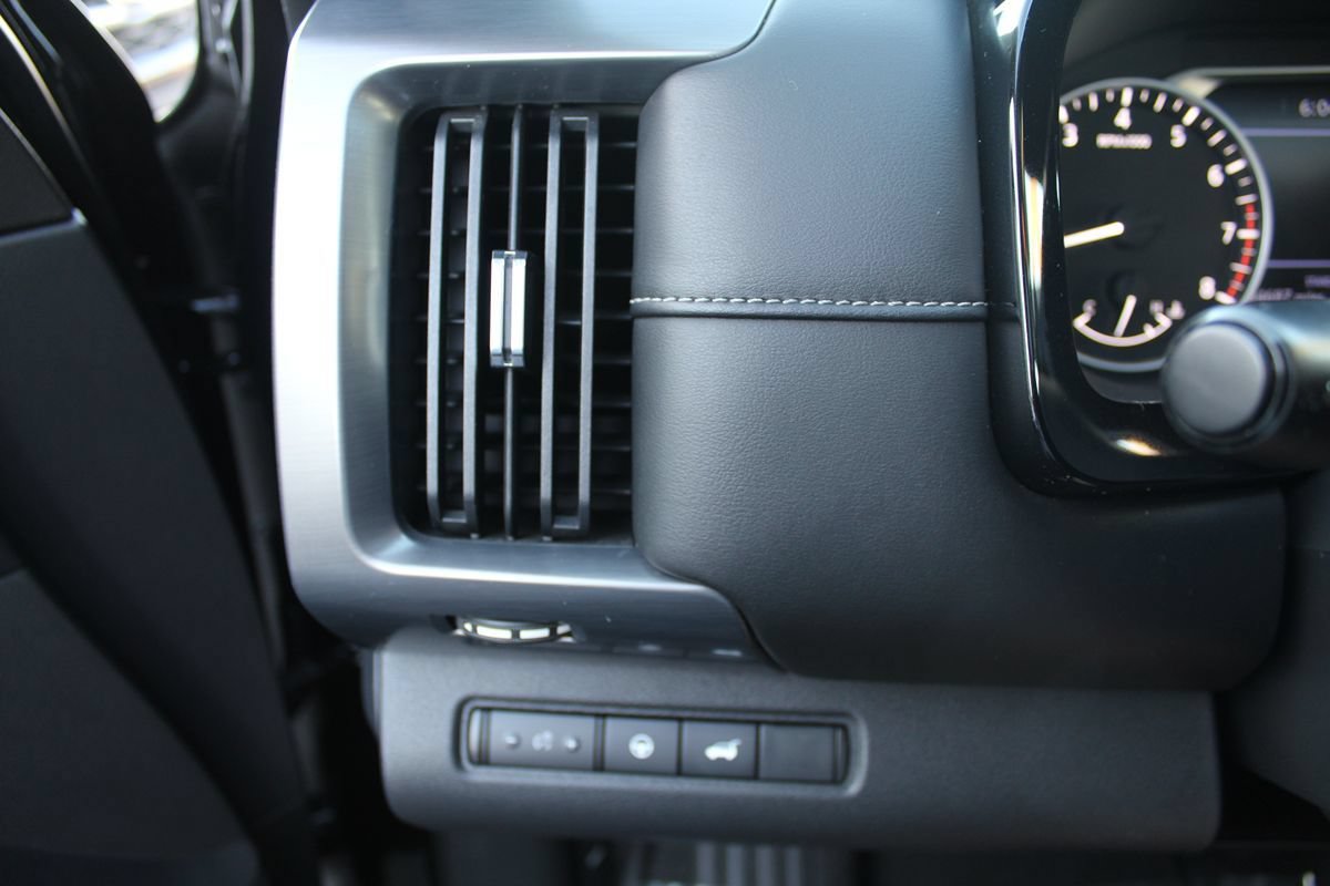 Used 2022 Nissan Pathfinder SL w/ SL Premium Package FWD image 33