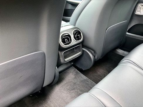 Used 2024 Mercedes-Benz GLC 300 4MATIC image 22