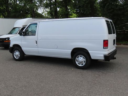 Used 2014 Ford E-150 and Econoline 150 RWD image 3
