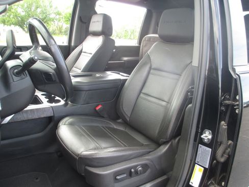 Used 2022 GMC Sierra 2500 Denali w/ Denali Ultimate Package AWD/4WD image 22