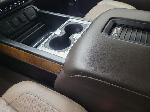 Used 2018 GMC Sierra 1500 SLT AWD/4WD image 26