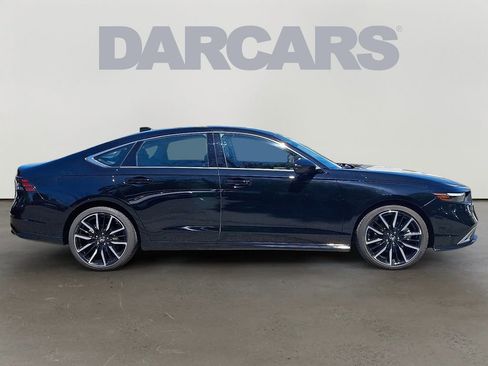 Certified 2023 Honda Accord Touring image 7