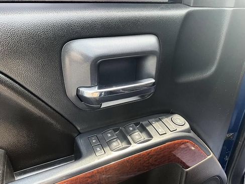 Used 2017 GMC Sierra 1500 SLE w/ Elevation Edition AWD/4WD image 12