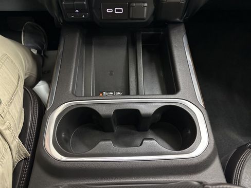 Used 2019 Chevrolet Silverado 1500 High Country w/ Trailer Camera Package image 45