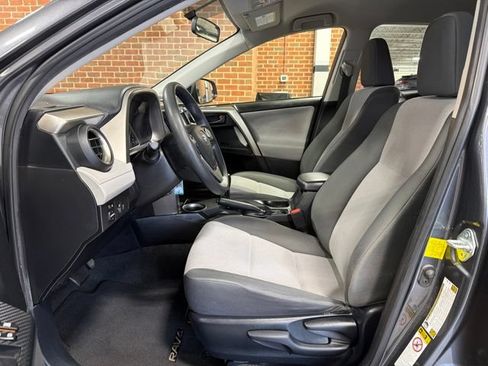 Used 2015 Toyota RAV4 LE FWD image 13
