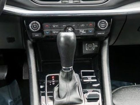 Used 2022 Jeep Compass Limited w/ (RED) Package image 18