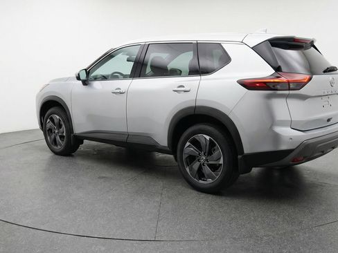 Used 2025 Nissan Rogue SV image 6