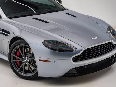 Used 2015 Aston Martin V8 Vantage GT RWD image 4