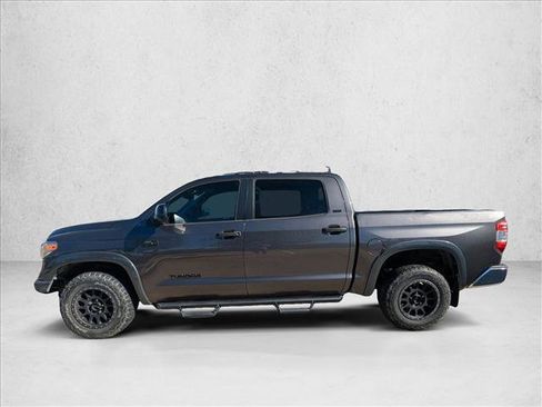 Used 2018 Toyota Tundra SR5 w/ SR5 Upgrade Package image 8